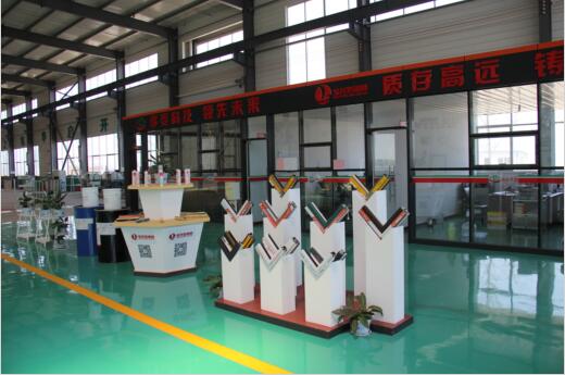 標(biāo)準(zhǔn)門窗生產(chǎn)車間-派克機(jī)器